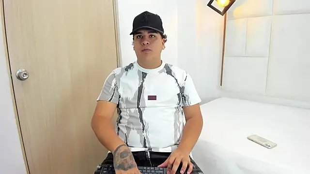 Naim Bennetsex online show from September 2025 04:08:01 PM