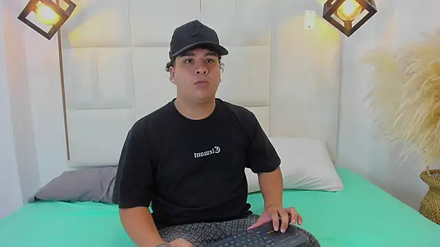 Naim Bennetsex online show from September 2025 09:06:02 PM