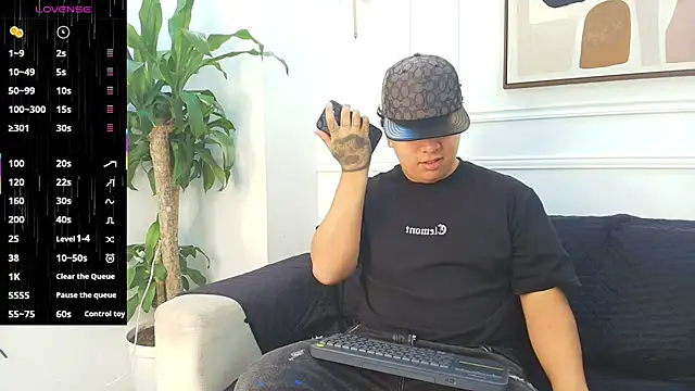 Naim Bennetsex online show from October 2025 06:29:01 PM