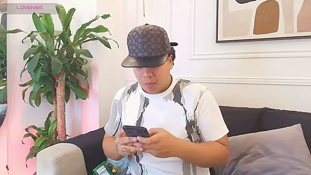 Naim Bennetsex online show from October 2025 06:54:02 PM