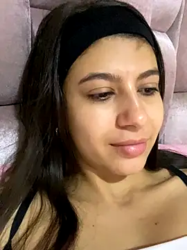 Lenapink19 online show from October 2025 07:42:02 PM