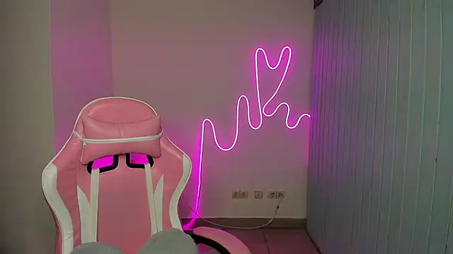 Elieiza xo online show from October 2025 08:48:02 AM