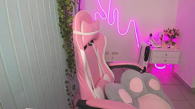 Elieiza xo online show from November 2025 09:21:01 AM