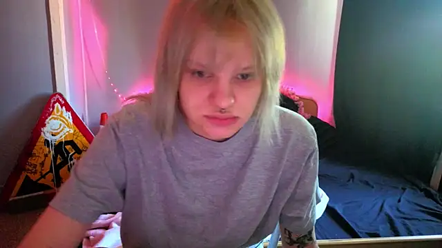 Snapshot of Elieiza_xo chatting on May 2026 09:06:01 AM Elieiza xo online show from May 2026 09:06:01 AM