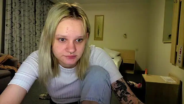 Snapshot of Elieiza_xo chatting on May 2026 07:00:01 PM Elieiza xo online show from May 2026 07:00:01 PM