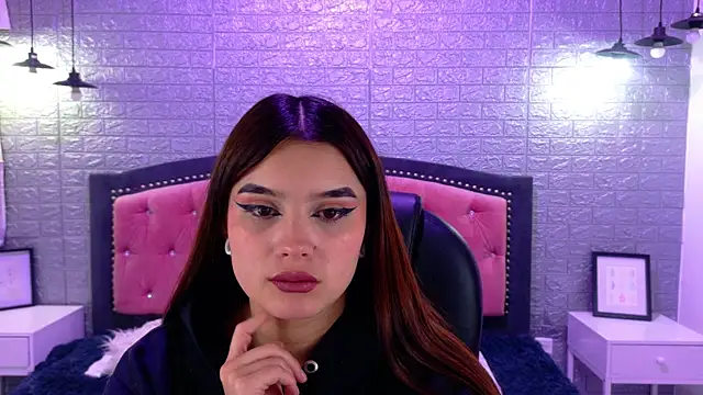 Natalie loffreda online show from September 2025 02:44:02 AM