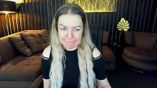 Snapshot of Anna_Snows chatting on May 2026 05:27:02 AM Anna Snows online show from May 2026 05:27:02 AM