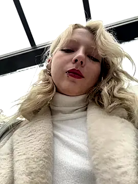 EveLittleSinner online show from October 2025 08:44:01 AM