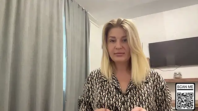 Blondie xoxoxo online show from October 2025 07:17:01 AM