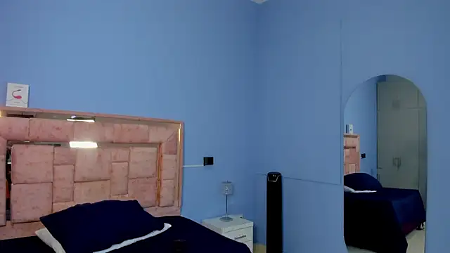 Snapshot of LICKY_LOV chatting on September 2025 03:06:02 AM LICKY LOV online show from September 2025 03:06:02 AM