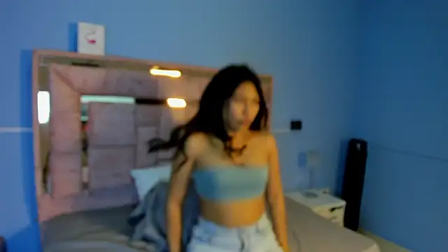 Snapshot of LICKY_LOV chatting on September 2025 03:06:02 AM LICKY LOV online show from September 2025 03:06:02 AM