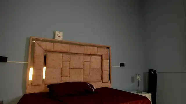 Snapshot of LICKY_LOV chatting on September 2025 03:20:01 AM LICKY LOV online show from September 2025 03:20:01 AM