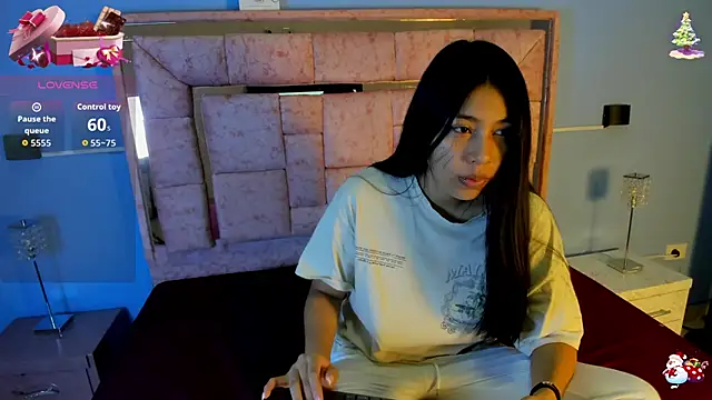 Snapshot of LICKY_LOV chatting on September 2025 03:11:01 AM LICKY LOV online show from September 2025 03:11:01 AM