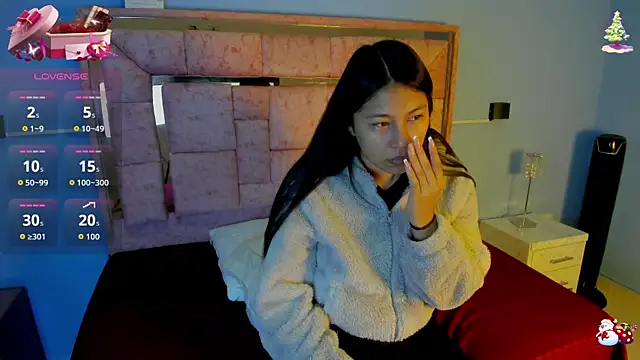 Snapshot of LICKY_LOV chatting on October 2025 03:13:02 AM LICKY LOV online show from October 2025 03:13:02 AM