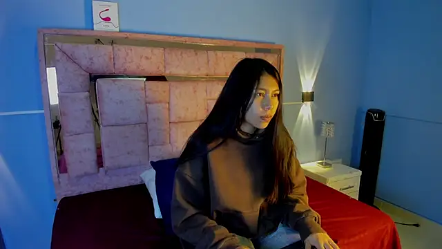 Snapshot of LICKY_LOV chatting on October 2025 03:04:01 AM LICKY LOV online show from October 2025 03:04:01 AM