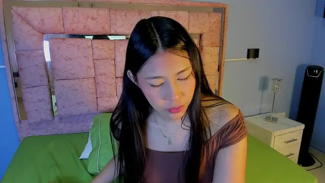 Snapshot of LICKY_LOV chatting on November 2025 03:15:01 AM LICKY LOV online show from November 2025 03:15:01 AM