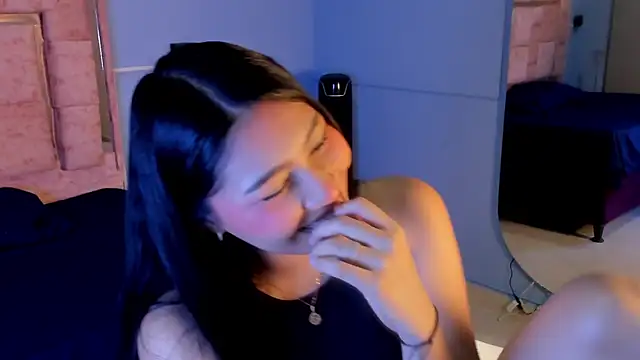 Snapshot of LICKY_LOV chatting on November 2025 03:20:02 AM LICKY LOV online show from November 2025 03:20:02 AM