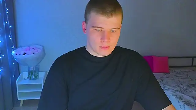 kittenmurr online show from October 2025 12:16:01 PM