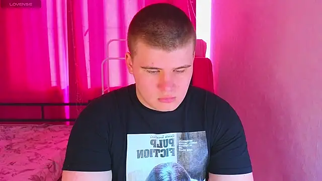 kittenmurr online show from April 2026 01:48:01 AM