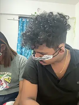 Cutie Shruti online show from November 2025 06:52:02 PM