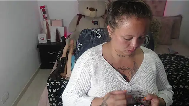 patty squirt  online show from October 2025 02:39:02 AM