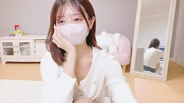 Snapshot of Yuna-ch chatting on December 2025 03:32:01 PM Yuna-ch online show from December 2025 03:32:01 PM