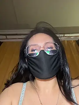 melyiaaa online show from June 2026 01:03:02 PM