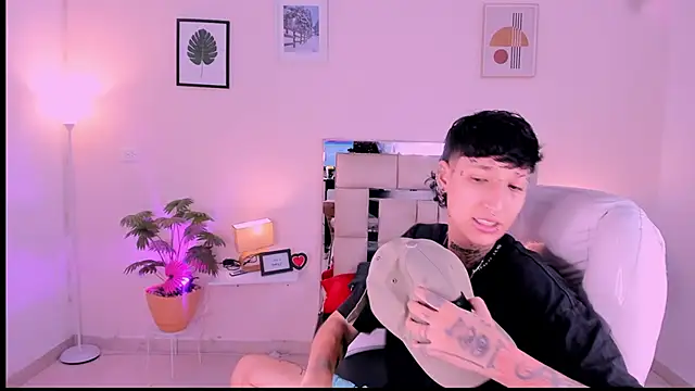 Snapshot of Luci_Rose chatting on September 2025 03:00:01 AM Luci Rose online show from September 2025 03:00:01 AM