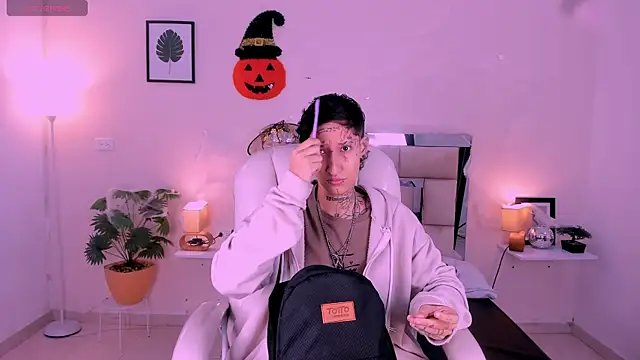 Snapshot of Luci_Rose chatting on October 2025 03:09:02 AM Luci Rose online show from October 2025 03:09:02 AM