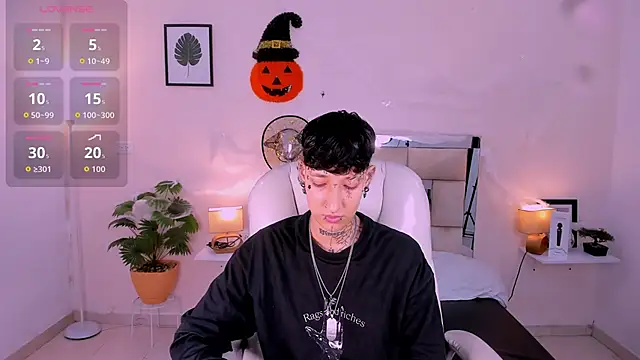 Snapshot of Luci_Rose chatting on October 2025 02:58:02 AM Luci Rose online show from October 2025 02:58:02 AM