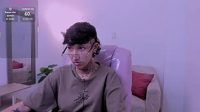 Snapshot of Luci_Rose chatting on November 2025 11:58:02 PM Luci Rose online show from November 2025 11:58:02 PM