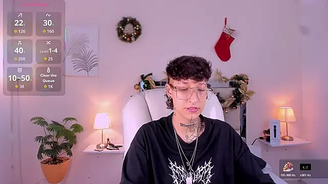 Snapshot of Luci_Rose chatting on November 2025 02:10:01 AM Luci Rose online show from November 2025 02:10:01 AM