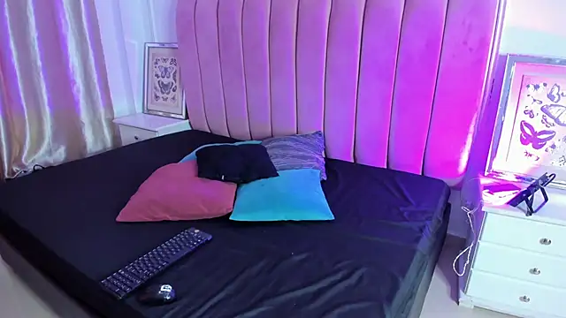 Tessa Sinclaire online show from September 2025 08:25:01 PM