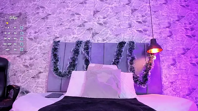 mily  18 online show from December 2025 11:48:01 AM