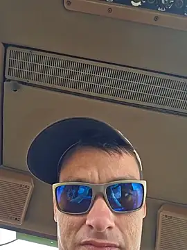 twistafatpipe online show from October 2025 07:05:01 PM