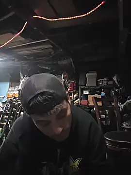 twistafatpipe online show from November 2025 06:29:01 PM