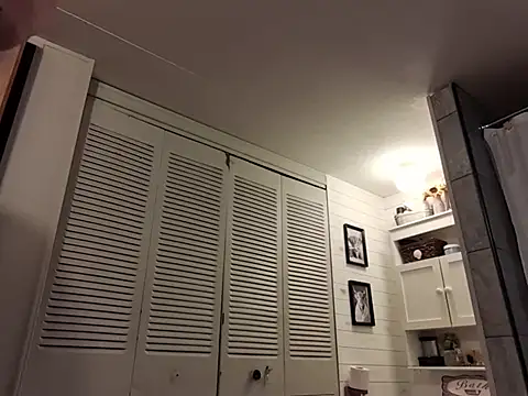 twistafatpipe online show from February 2026 07:01:01 PM