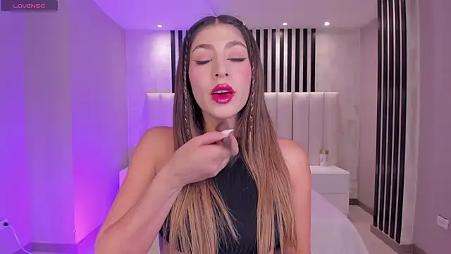 MaddisonTaylor1 online show from September 2025 08:21:02 PM