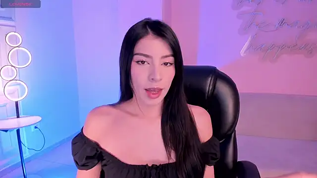 Snapshot of MaddisonTaylor1 chatting on June 2026 07:51:02 PM MaddisonTaylor1 online show from June 2026 07:51:02 PM