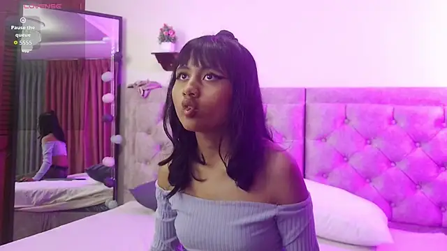 Snapshot of NubesNubladas chatting on September 2025 03:18:02 AM NubesNubladas online show from September 2025 03:18:02 AM