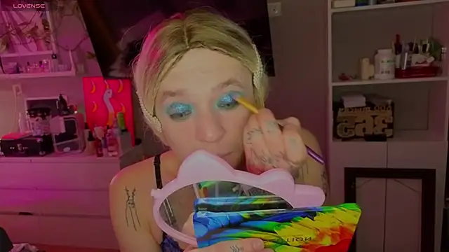 Kkkylie online show from February 2026 03:00:02 AM