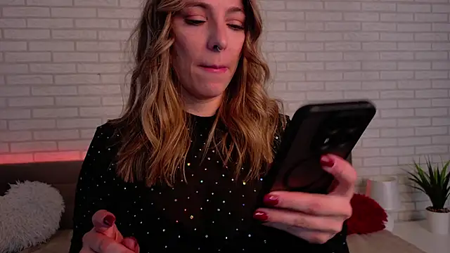 Snapshot of evafolver chatting on February 2026 11:14:01 AM evafolver online show from February 2026 11:14:01 AM