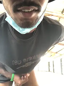 Snapshot of kavi1q1 chatting on November 2025 07:03:02 AM kavi1q1 online show from November 2025 07:03:02 AM