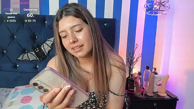 valeria rouse28 online show from November 2025 06:32:01 PM