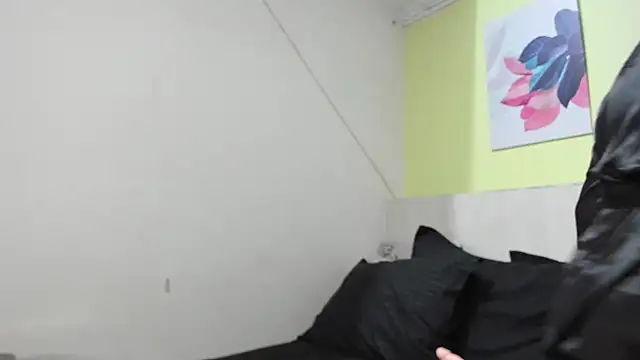 AtheneaArbelaez  online show from October 2025 01:32:01 PM