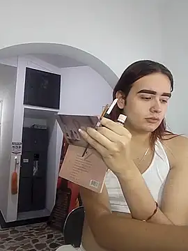 Maylu Fox online show from October 2025 11:33:02 AM