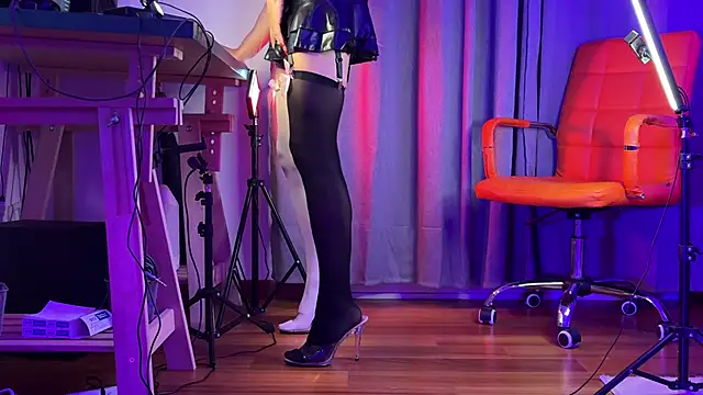 utopia2025 online show from October 2025 08:11:02 PM