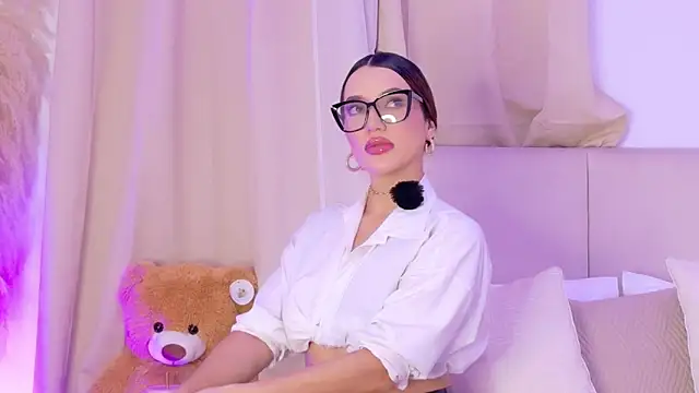 Bella-taylorr online show from April 2026 06:35:02 AM