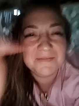 Snapshot of Kiss_Eva chatting on December 2025 09:22:01 PM Kiss Eva online show from December 2025 09:22:01 PM