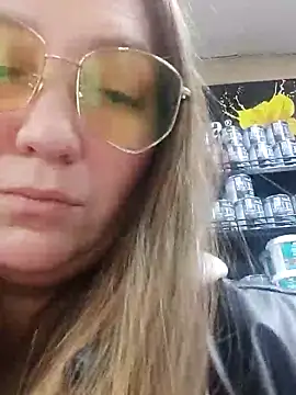 Snapshot of Kiss_Eva chatting on February 2026 02:38:02 PM Kiss Eva online show from February 2026 02:38:02 PM